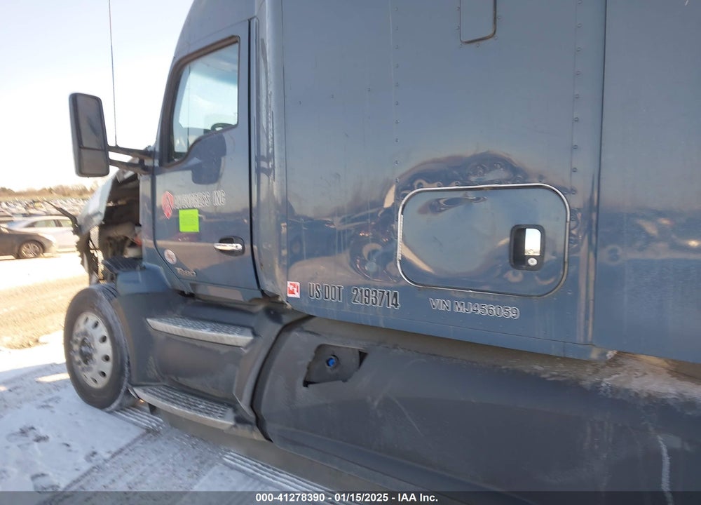 2021 KENWORTH T680 VIN: 1XKYD49X5MJ456059