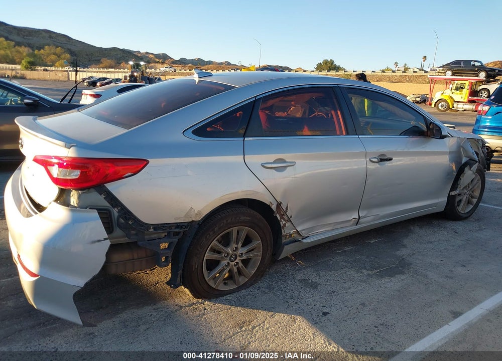 2015 HYUNDAI SONATA VIN: 5NPE24AF0FH002451
