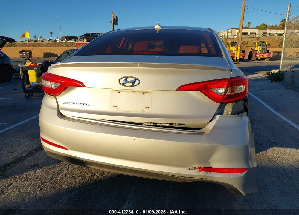 2015 HYUNDAI SONATA VIN: 5NPE24AF0FH002451