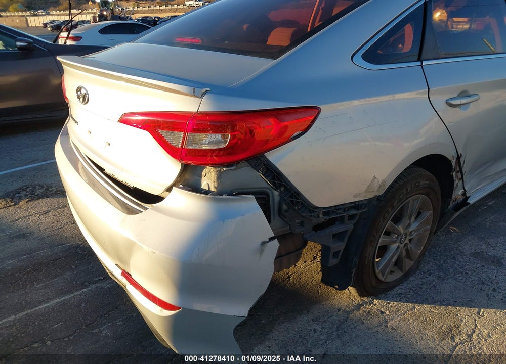 2015 HYUNDAI SONATA VIN: 5NPE24AF0FH002451