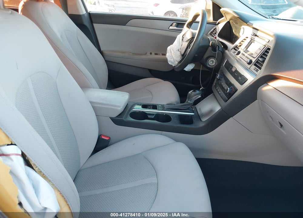 2015 HYUNDAI SONATA VIN: 5NPE24AF0FH002451