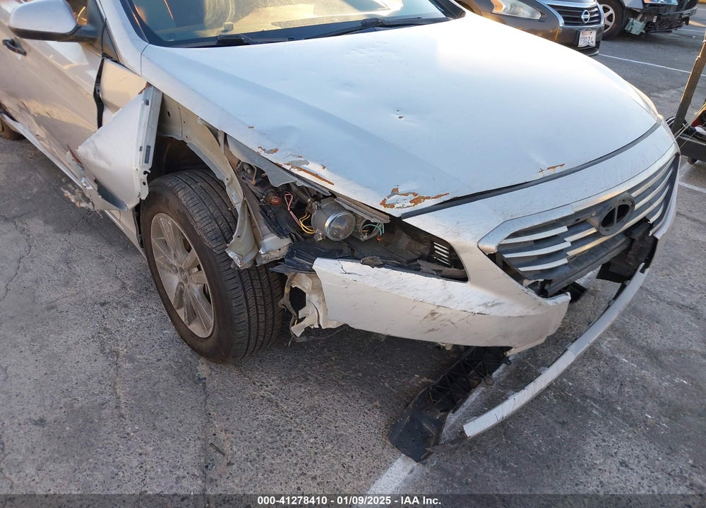 2015 HYUNDAI SONATA VIN: 5NPE24AF0FH002451