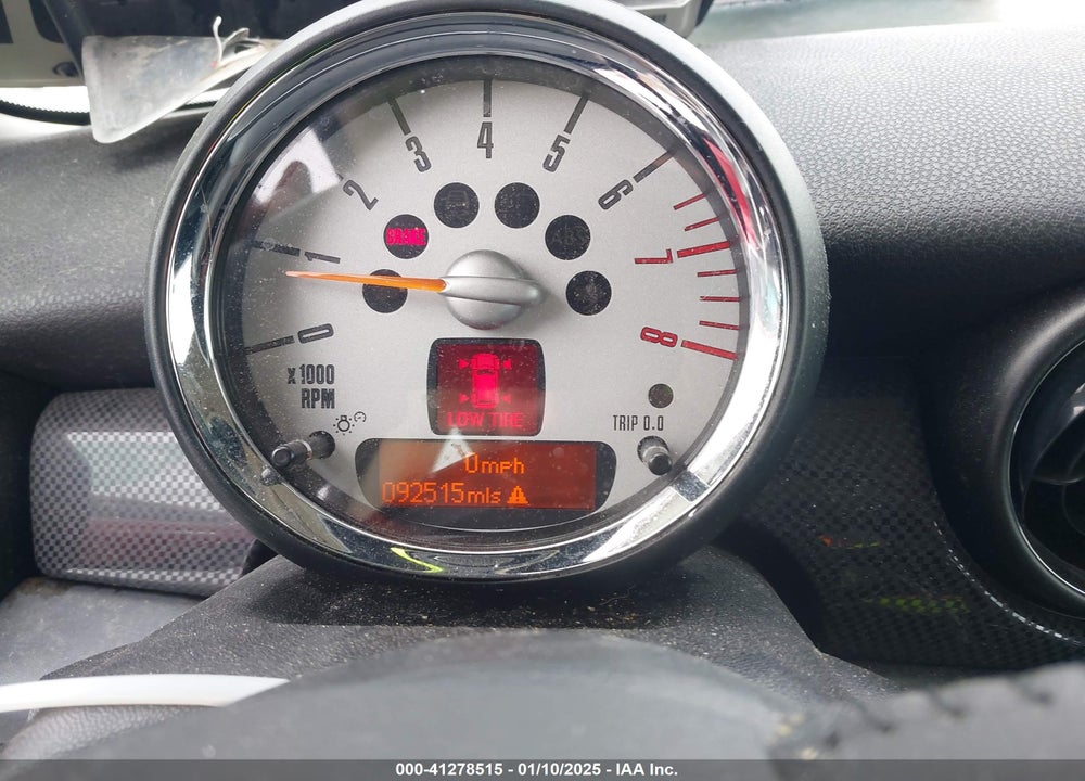 2011 MINI COOPER S VIN: WMWSV3C50BTY23321
