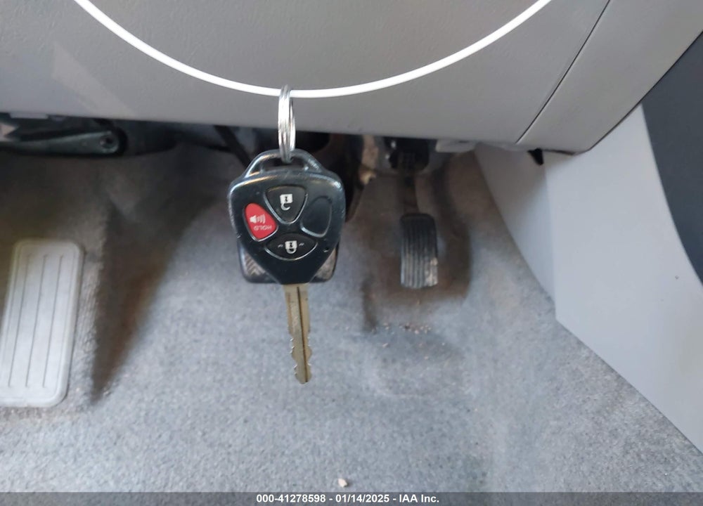 2009 TOYOTA RAV4 VIN: JTMBF33V395012353