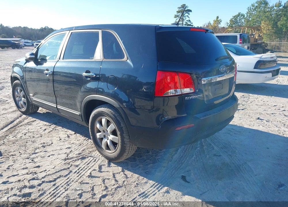2013 KIA SORENTO VIN: 5XYKTDA62DG341510