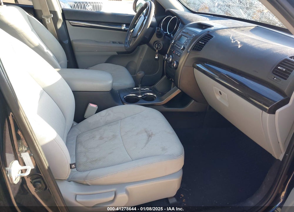 2013 KIA SORENTO VIN: 5XYKTDA62DG341510