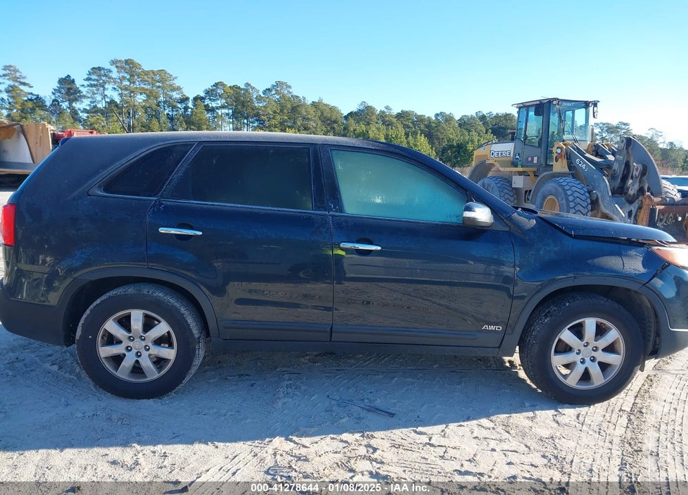 2013 KIA SORENTO VIN: 5XYKTDA62DG341510