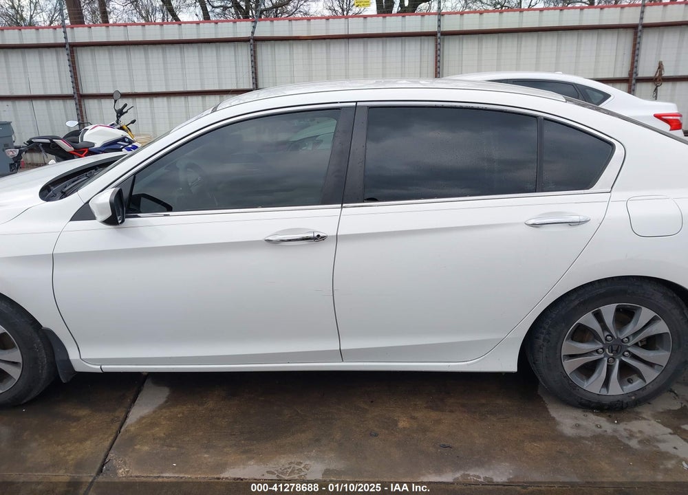 2013 HONDA ACCORD VIN: 1HGCR2F37DA053635