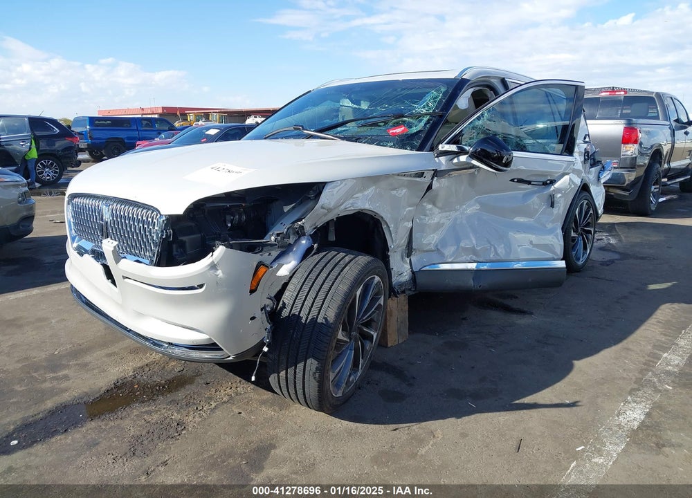 2023 LINCOLN AVIATOR RESERVE VIN: 5LM5J7WC0PGL14870