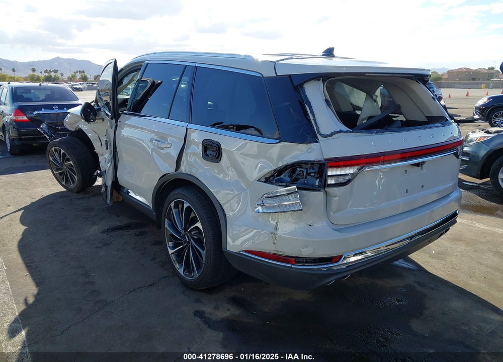 2023 LINCOLN AVIATOR RESERVE VIN: 5LM5J7WC0PGL14870