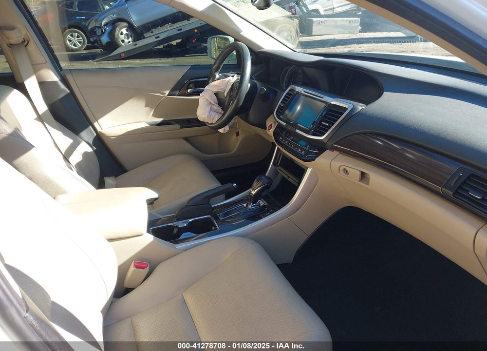 2016 HONDA ACCORD VIN: 1HGCR2F81GA228722