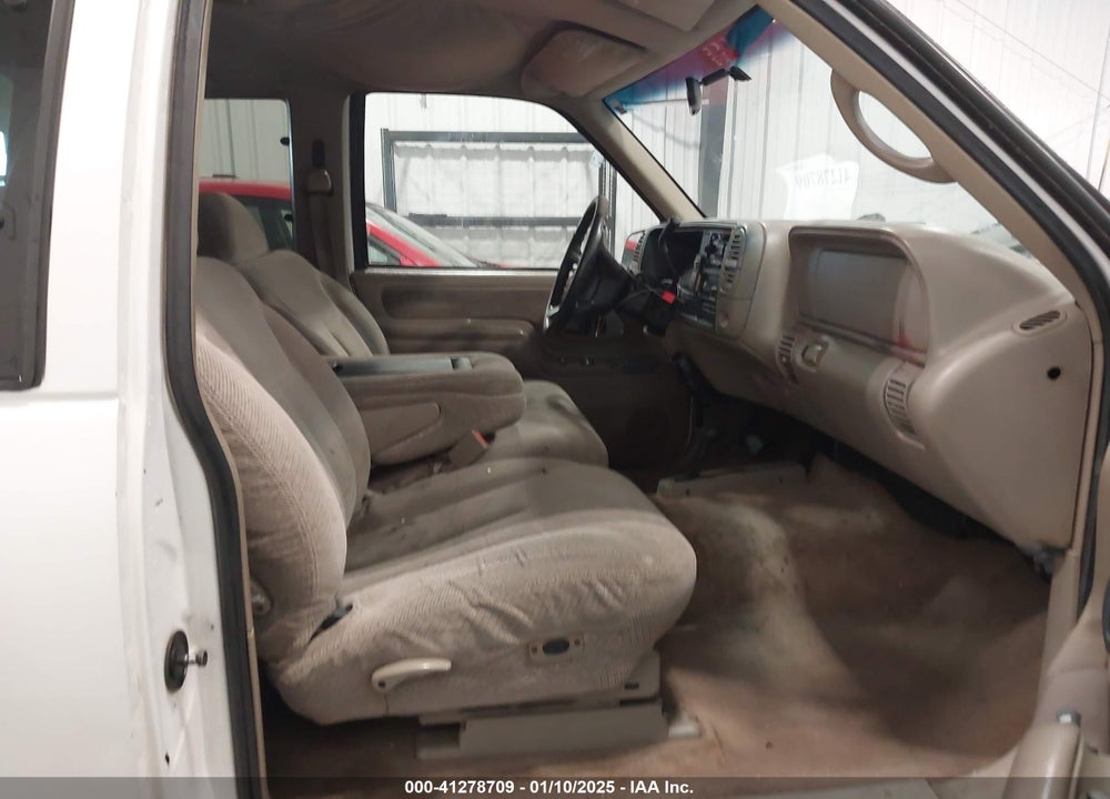 1998 GMC SIERRA 1500 SL WIDESIDE VIN: 1GTEK19R8WE555507