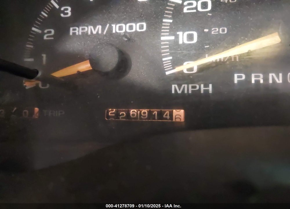 1998 GMC SIERRA 1500 SL WIDESIDE VIN: 1GTEK19R8WE555507