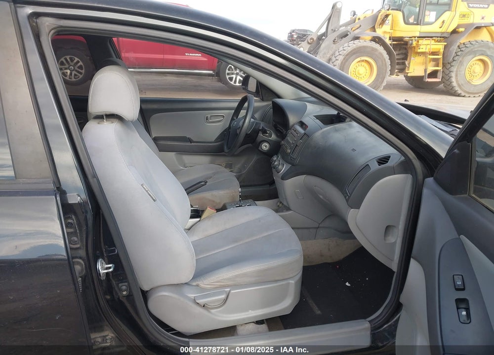 2008 HYUNDAI ELANTRA VIN: KMHDU46D08U317882