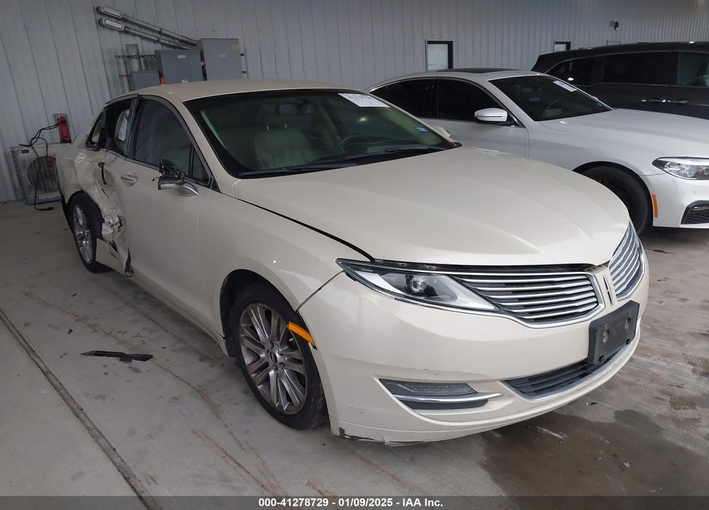 2014 LINCOLN MKZ VIN: 3LN6L2G94ER823115