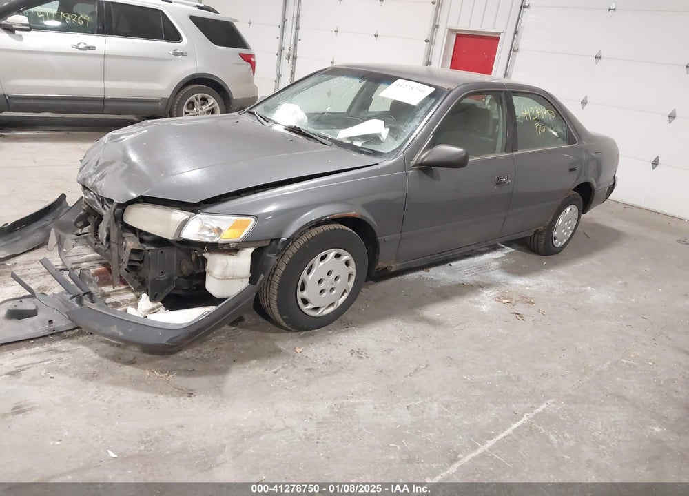 1997 TOYOTA CAMRY LE VIN: 4T1BG22K8VU084997