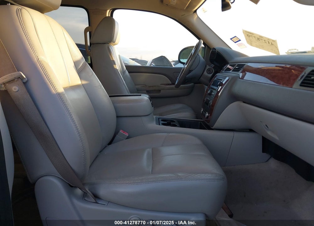 2007 CHEVROLET SUBURBAN 1500 LT VIN: 3GNFK16357G299865