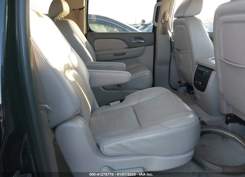 2007 CHEVROLET SUBURBAN 1500 LT VIN: 3GNFK16357G299865