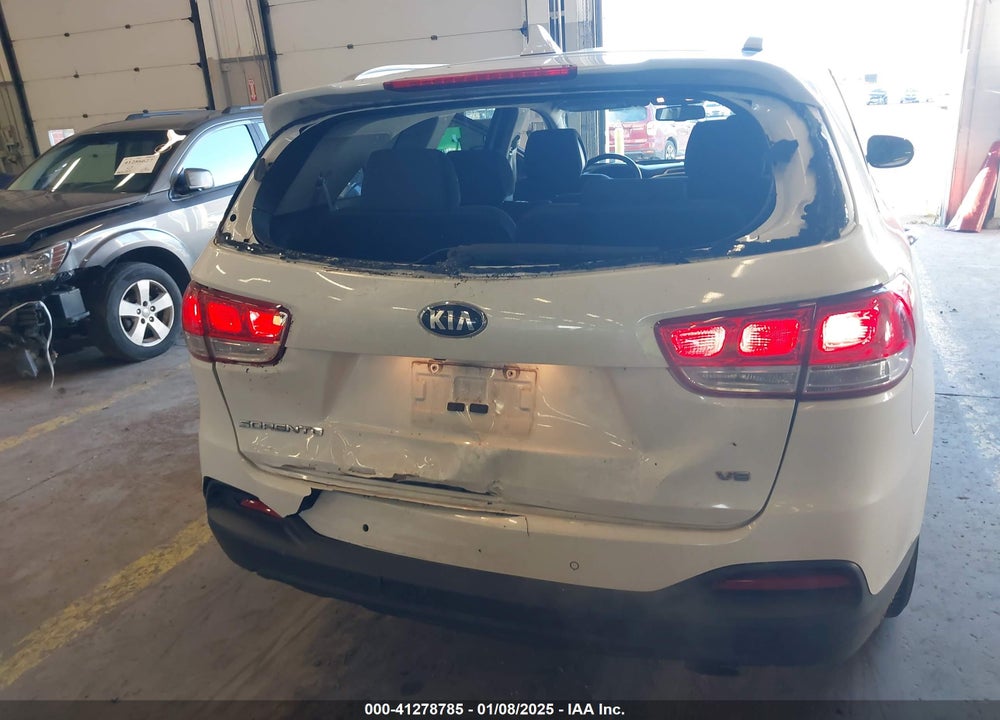 2016 KIA SORENTO 3.3L LX VIN: 5XYPGDA56GG166636