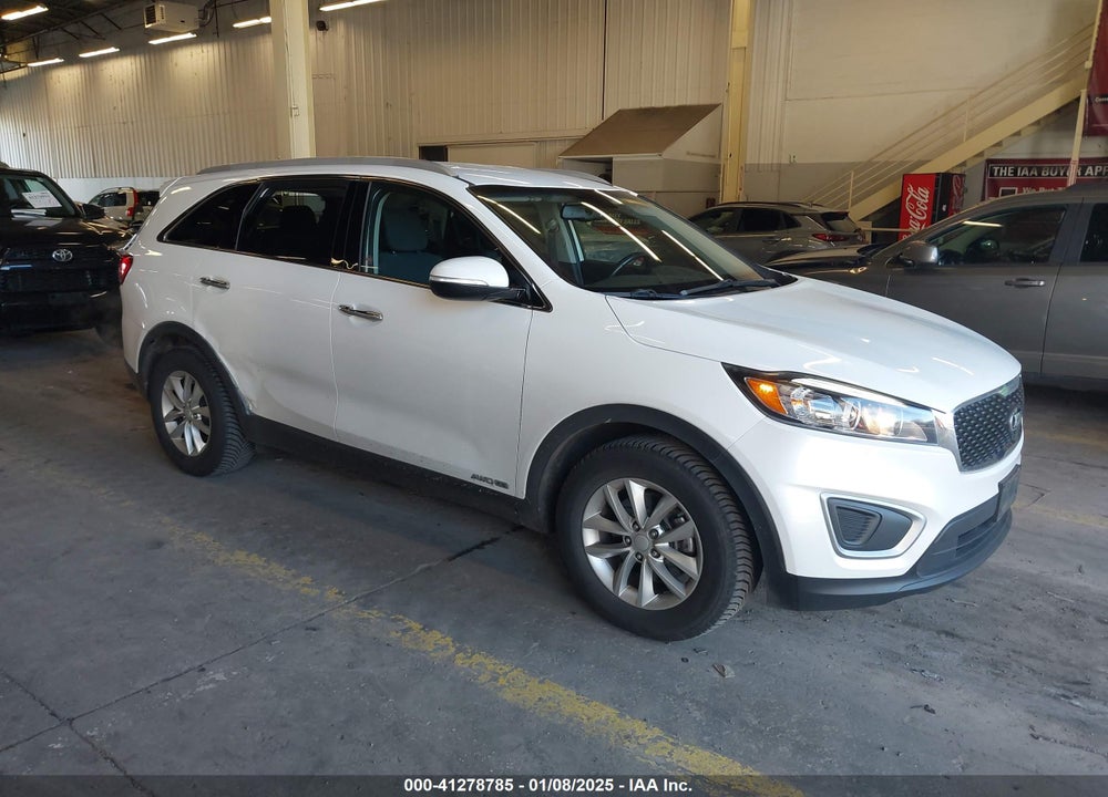 2016 KIA SORENTO 3.3L LX VIN: 5XYPGDA56GG166636