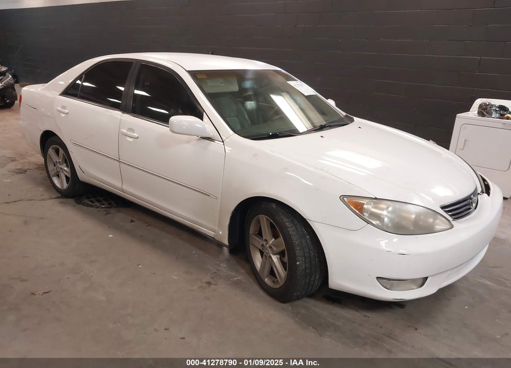 2006 TOYOTA CAMRY XLE VIN: 4T1BE32K56U732499