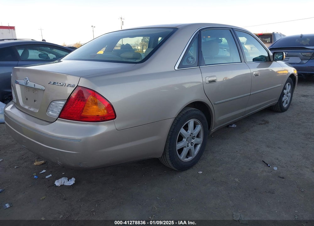 2000 TOYOTA AVALON XLS VIN: 4T1BF28B8YU050718