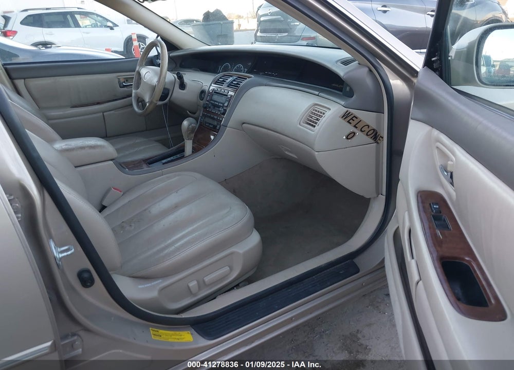 2000 TOYOTA AVALON XLS VIN: 4T1BF28B8YU050718