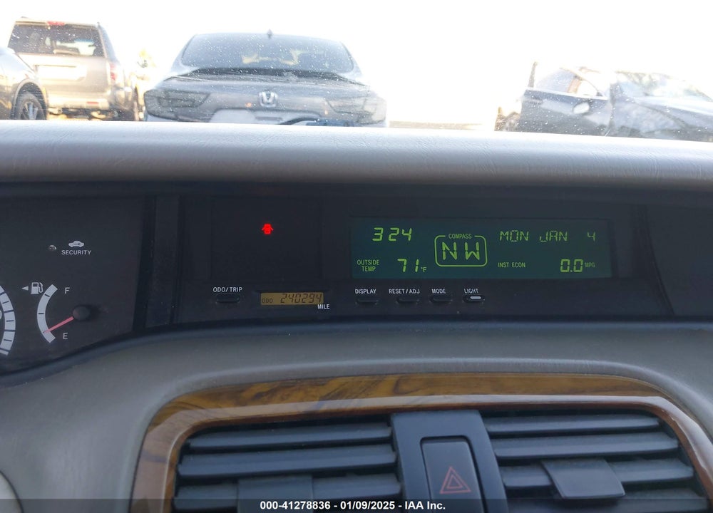 2000 TOYOTA AVALON XLS VIN: 4T1BF28B8YU050718