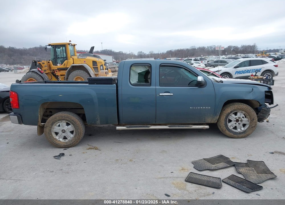 2011 CHEVROLET SILVERADO VIN: 1GCRCSE06BZ216193