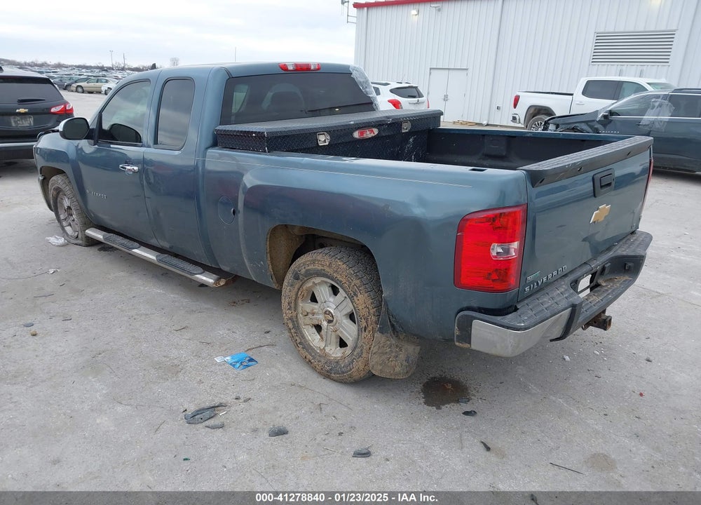 2011 CHEVROLET SILVERADO VIN: 1GCRCSE06BZ216193