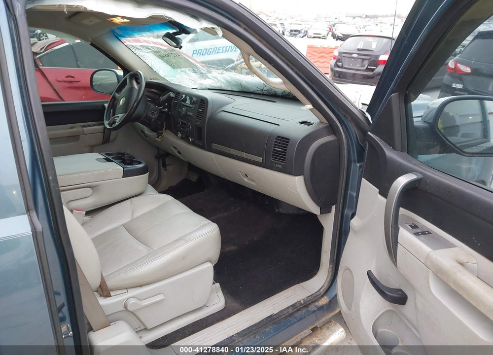 2011 CHEVROLET SILVERADO VIN: 1GCRCSE06BZ216193