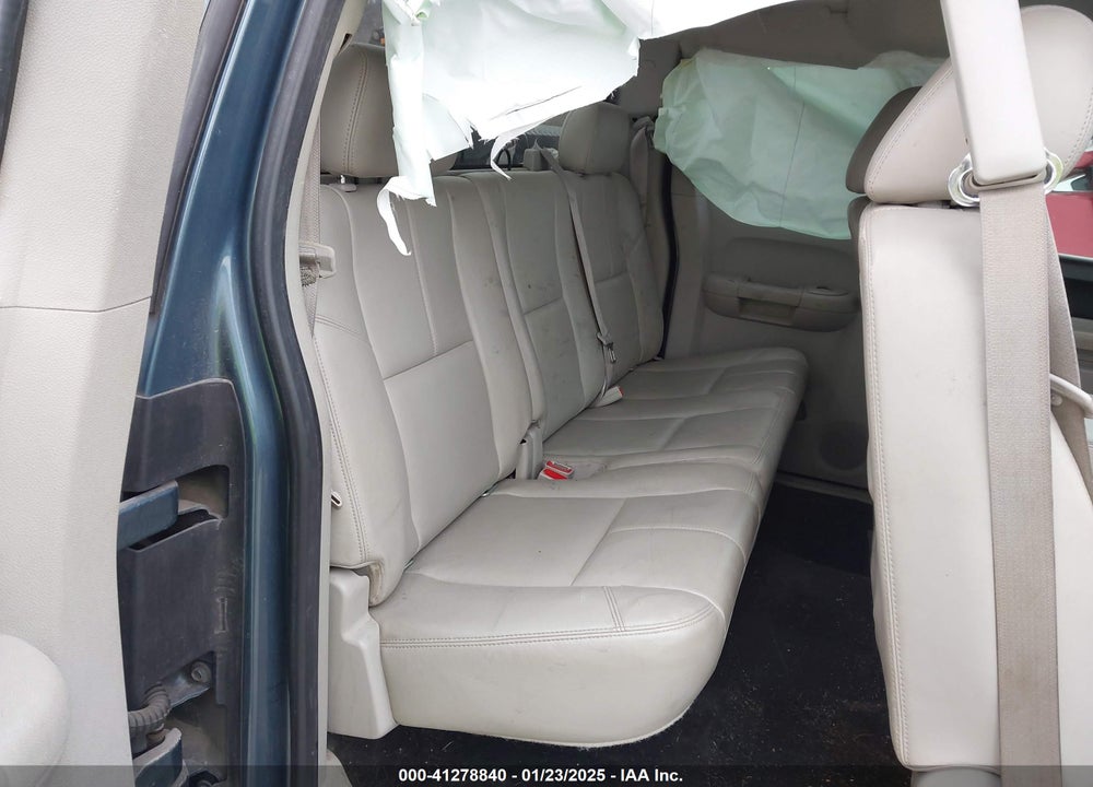 2011 CHEVROLET SILVERADO VIN: 1GCRCSE06BZ216193