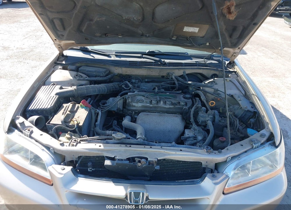 2000 HONDA ACCORD 2.3 SE VIN: 1HGCG6699YA064403