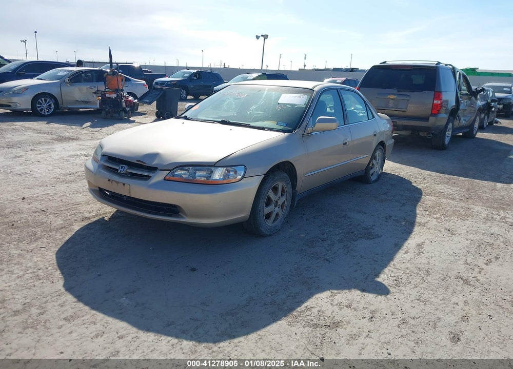 2000 HONDA ACCORD 2.3 SE VIN: 1HGCG6699YA064403