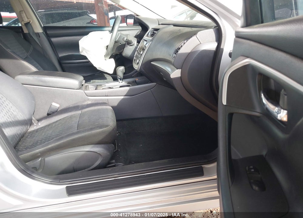 2017 NISSAN ALTIMA VIN: 1N4AL3AP1HC143872