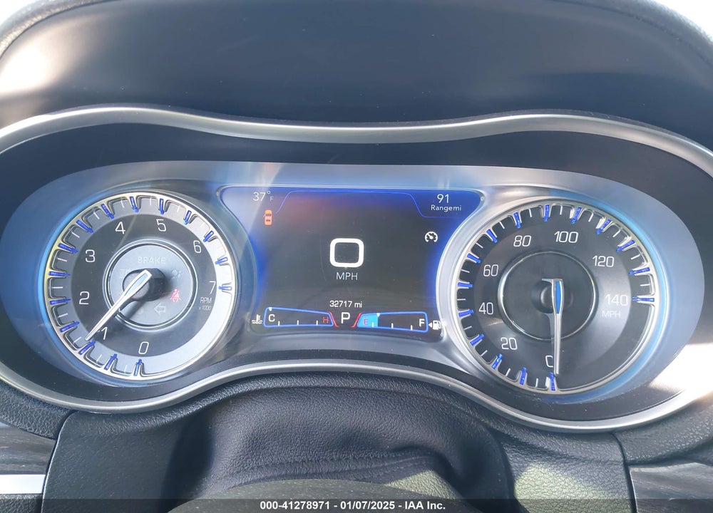 2021 CHRYSLER 300 TOURING L VIN: 2C3CCAAG1MH673438