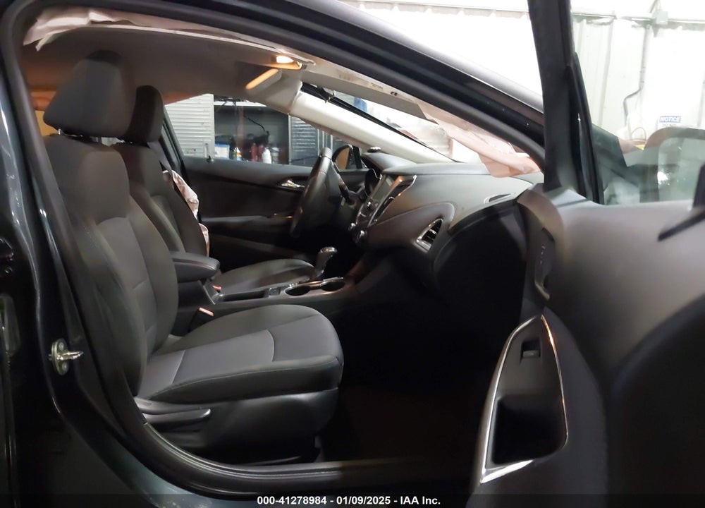 2017 CHEVROLET CRUZE VIN: 3G1BE6SM9HS607797