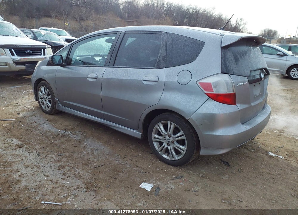 2009 HONDA FIT VIN: JHMGE88449S010505