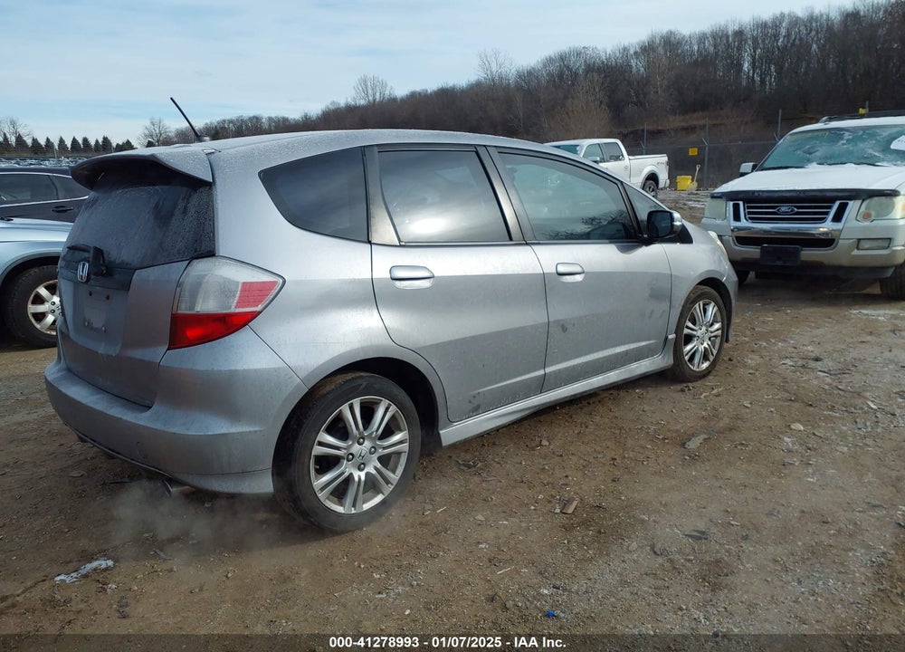 2009 HONDA FIT VIN: JHMGE88449S010505