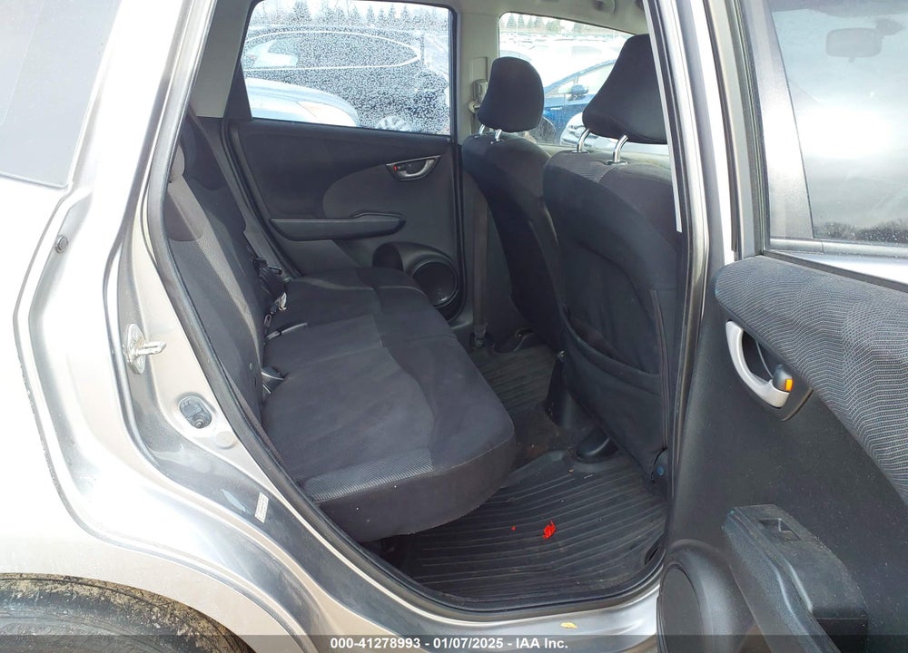 2009 HONDA FIT VIN: JHMGE88449S010505