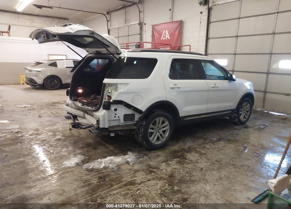 2018 FORD EXPLORER XLT VIN: 1FM5K8D86JGA18408