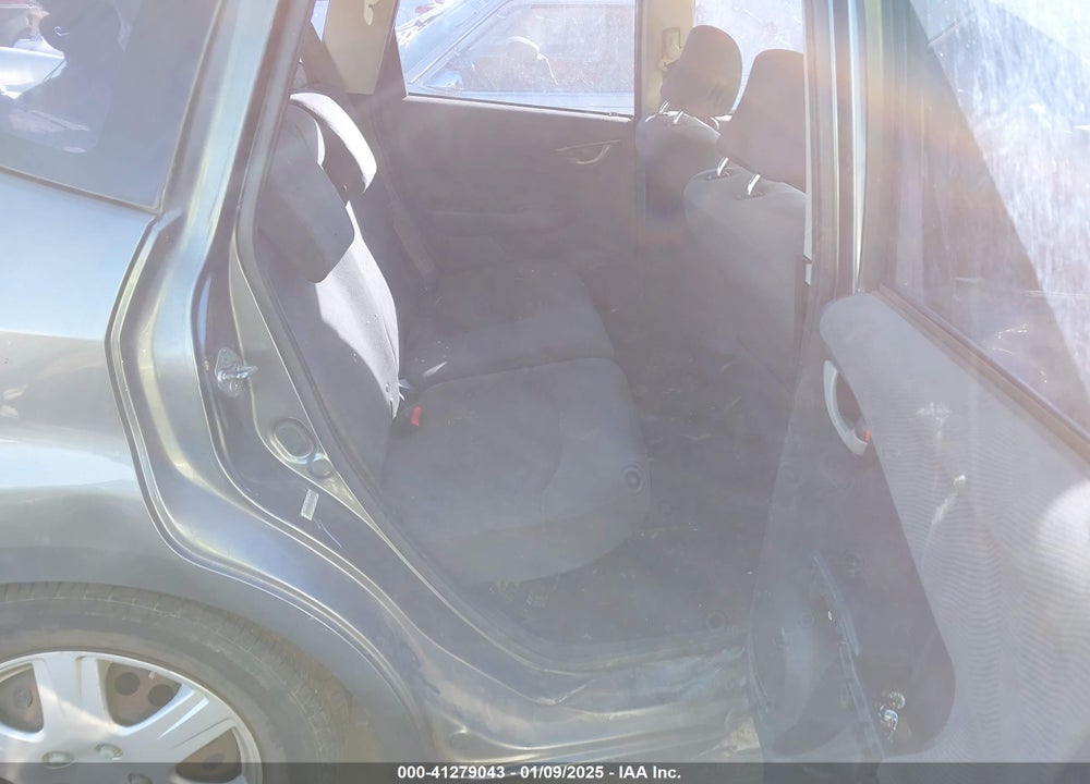 2012 HONDA FIT VIN: JHMGE8H31CC020966
