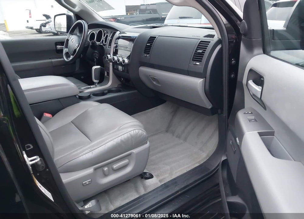 2011 TOYOTA SEQUOIA LIMITED 5.7L V8 VIN: 5TDJY5G17BS042075