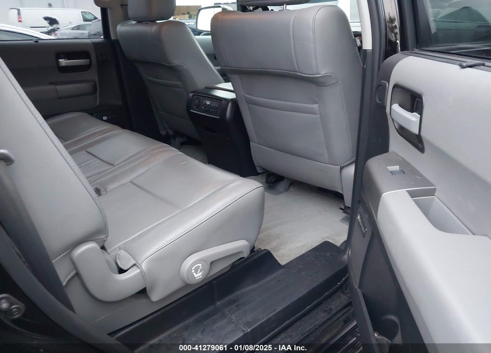 2011 TOYOTA SEQUOIA LIMITED 5.7L V8 VIN: 5TDJY5G17BS042075