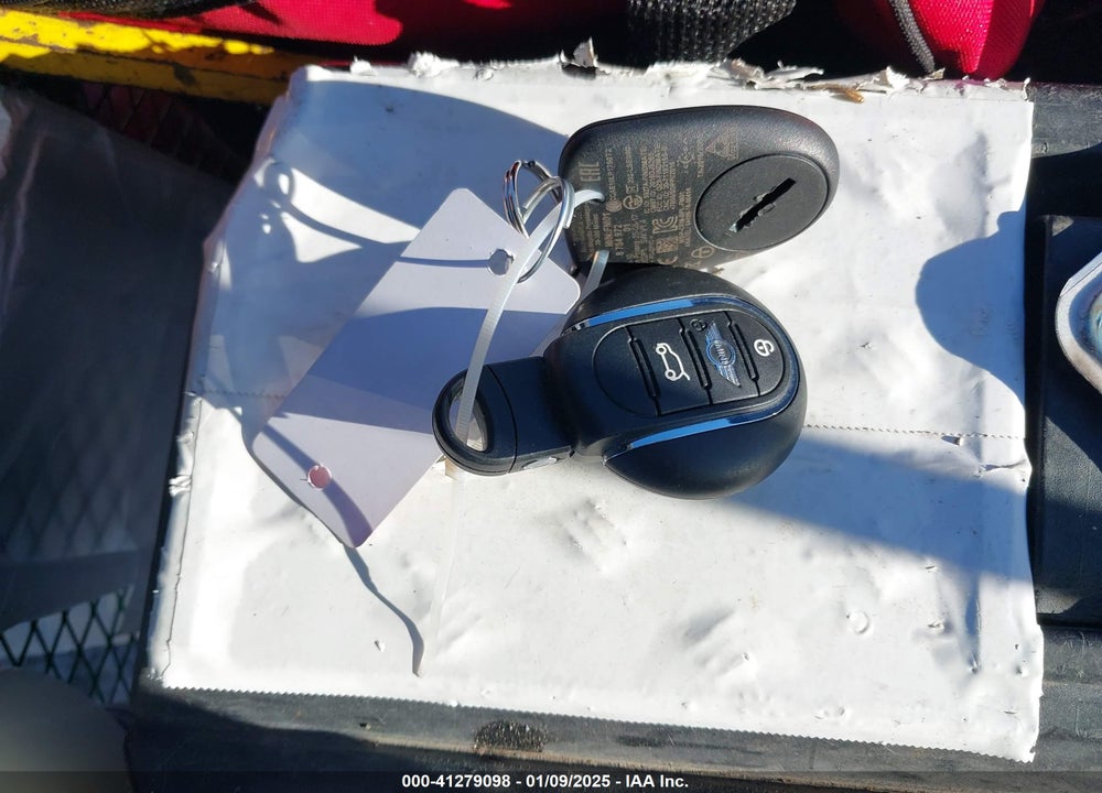 2018 MINI COUNTRYMAN COOPER S VIN: WMZYT5C36J3D83345