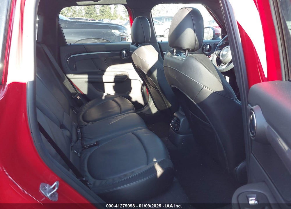 2018 MINI COUNTRYMAN COOPER S VIN: WMZYT5C36J3D83345