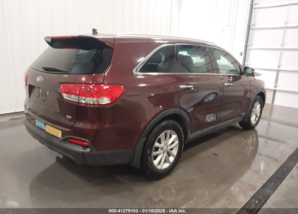 2017 KIA SORENTO 2.4L LX VIN: 5XYPGDA30HG264920