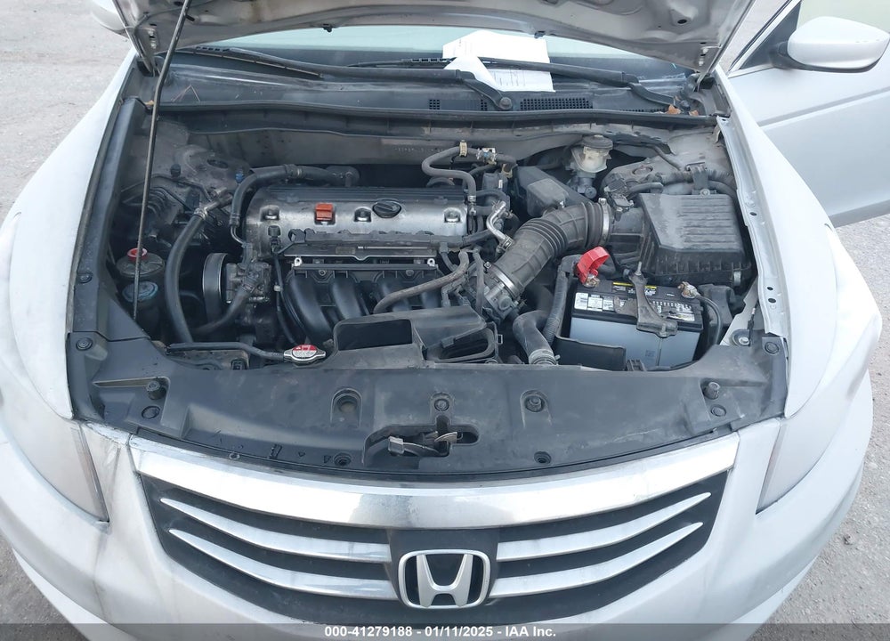 2011 HONDA ACCORD VIN: 1HGCP2F40BA091283