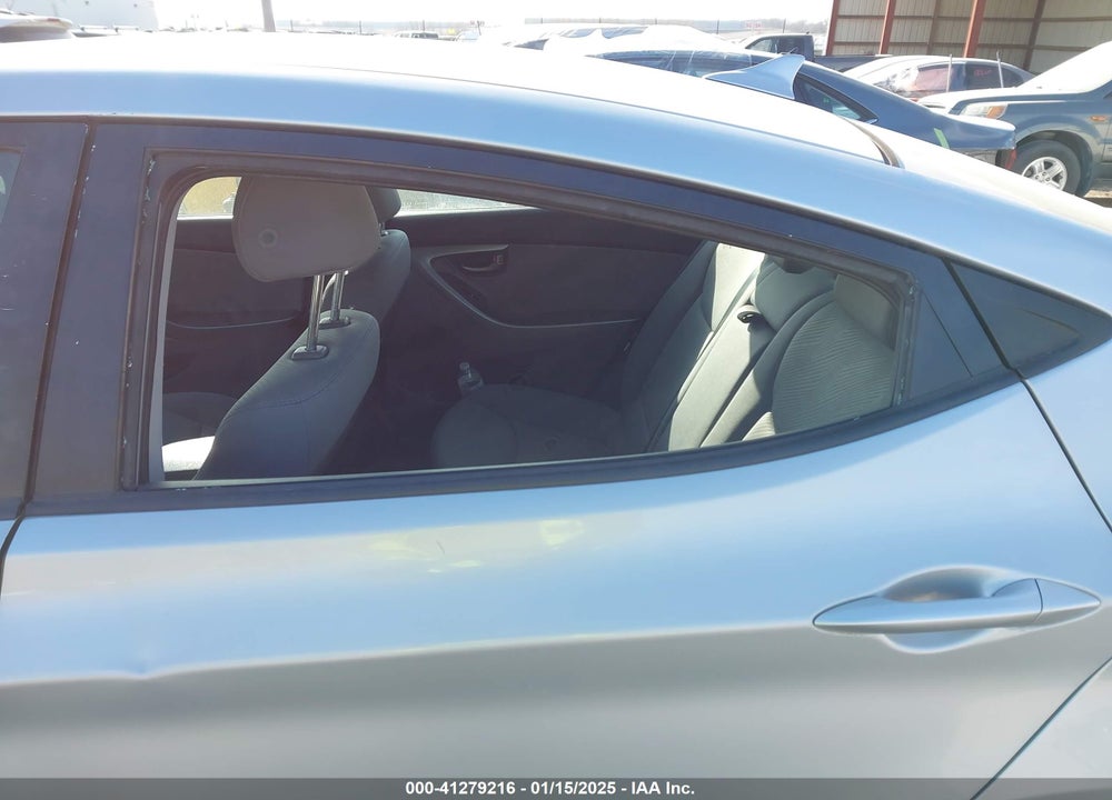 2013 HYUNDAI ELANTRA VIN: KMHDH4AE7DU009798