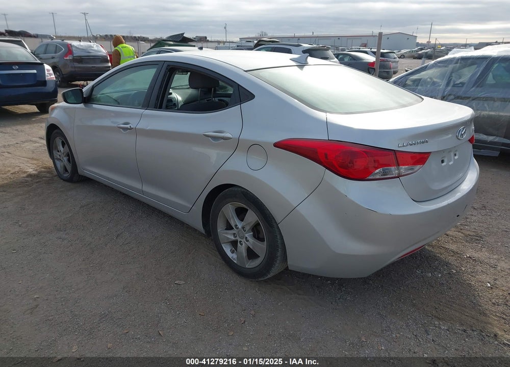 2013 HYUNDAI ELANTRA VIN: KMHDH4AE7DU009798